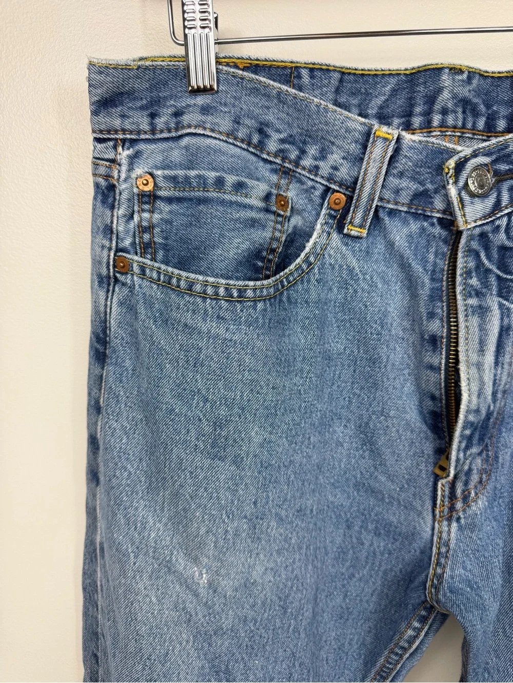 Vintage Levi’s 505 Regular Fit Straight Leg Jeans Distressed Medium Wash 34x30